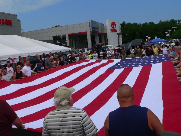 Huge flag at Lia car show 2011